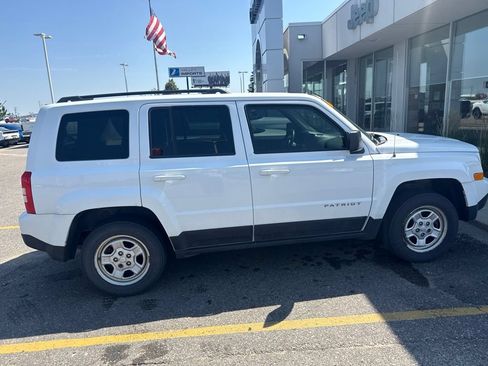 Used 2016 Jeep Patriot Sport w/ Power Value Group AWD/4WD image 8