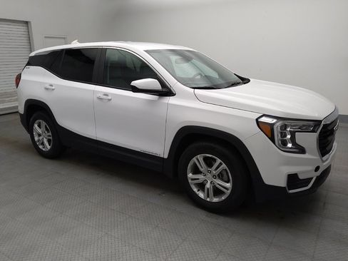 Used 2024 GMC Terrain SLE FWD image 11