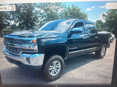Used 2017 Chevrolet Silverado 1500 LT w/ All Star Edition AWD/4WD image 1