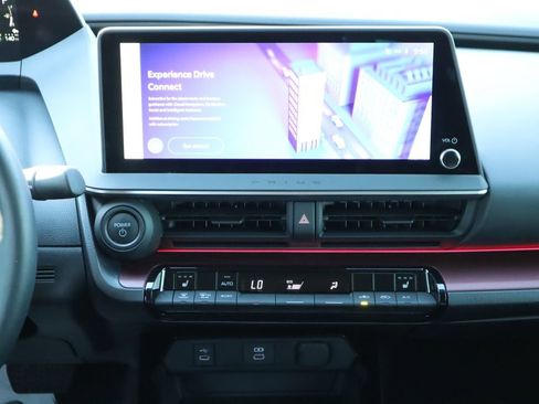 Certified 2025 Toyota Prius Plug-In Hybrid image 14