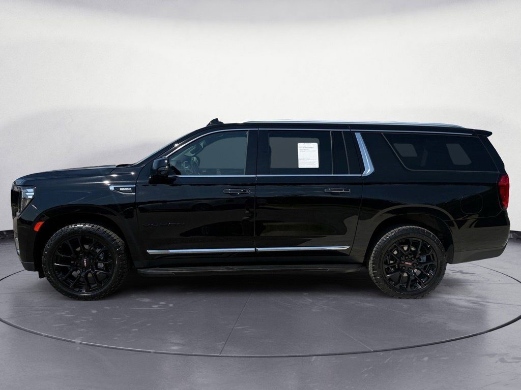 Used 2023 GMC Yukon XL SLT w/ SLT Luxury Package AWD/4WD image 2