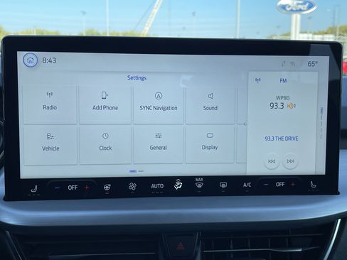 Used 2024 Ford Escape SE w/ PHEV Premium Package image 30