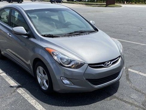 Used 2012 Hyundai Elantra GLS w/ Preferred Pkg 3 FWD image 8