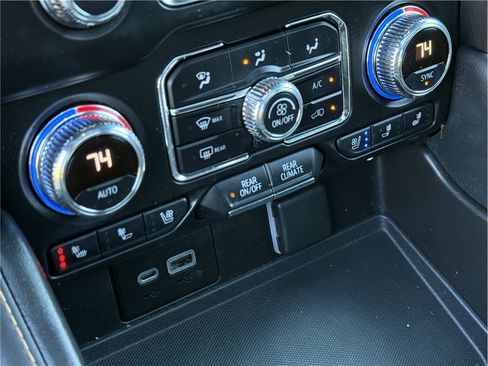 Used 2021 GMC Yukon AT4 w/ Rear Media and Nav Package image 17