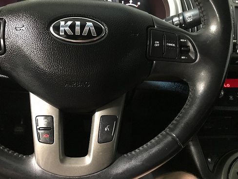 Used 2013 Kia Sorento LX FWD image 25