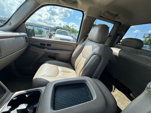 Used 2004 GMC Sierra 2500 SLT w/ Skid Plate Package AWD/4WD image 34