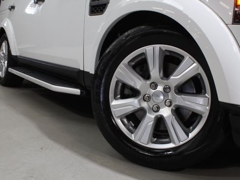 Used 2016 Land Rover LR4 HSE AWD/4WD image 18