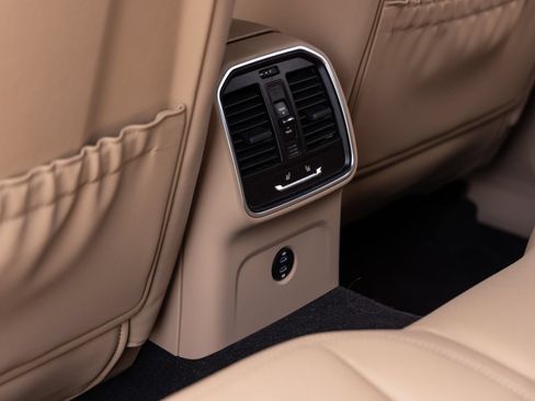 Certified 2023 Porsche Macan GTS AWD/4WD image 27