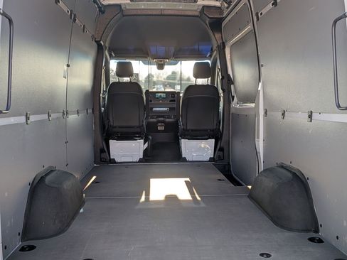 Used 2023 Mercedes-Benz Sprinter 2500 image 25