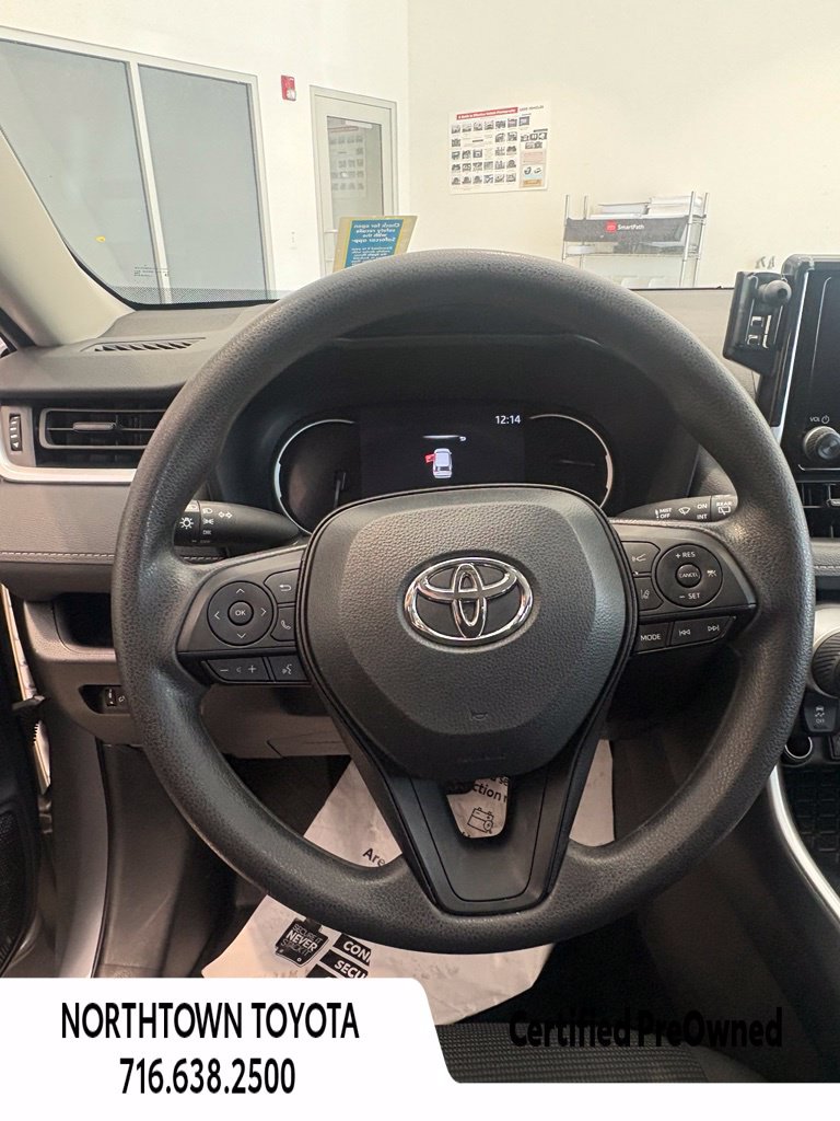 Used 2024 Toyota RAV4 LE FWD image 28