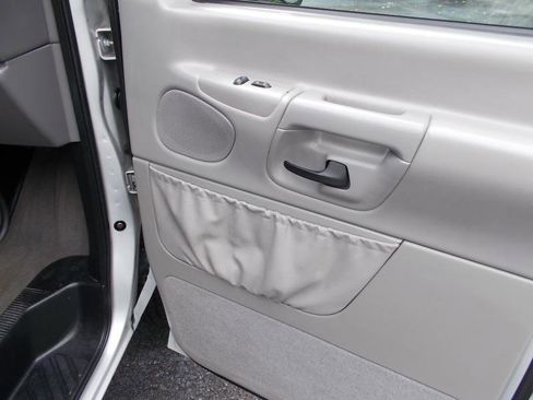 Used 1999 Ford E-350 and Econoline 350 XLT RWD image 22