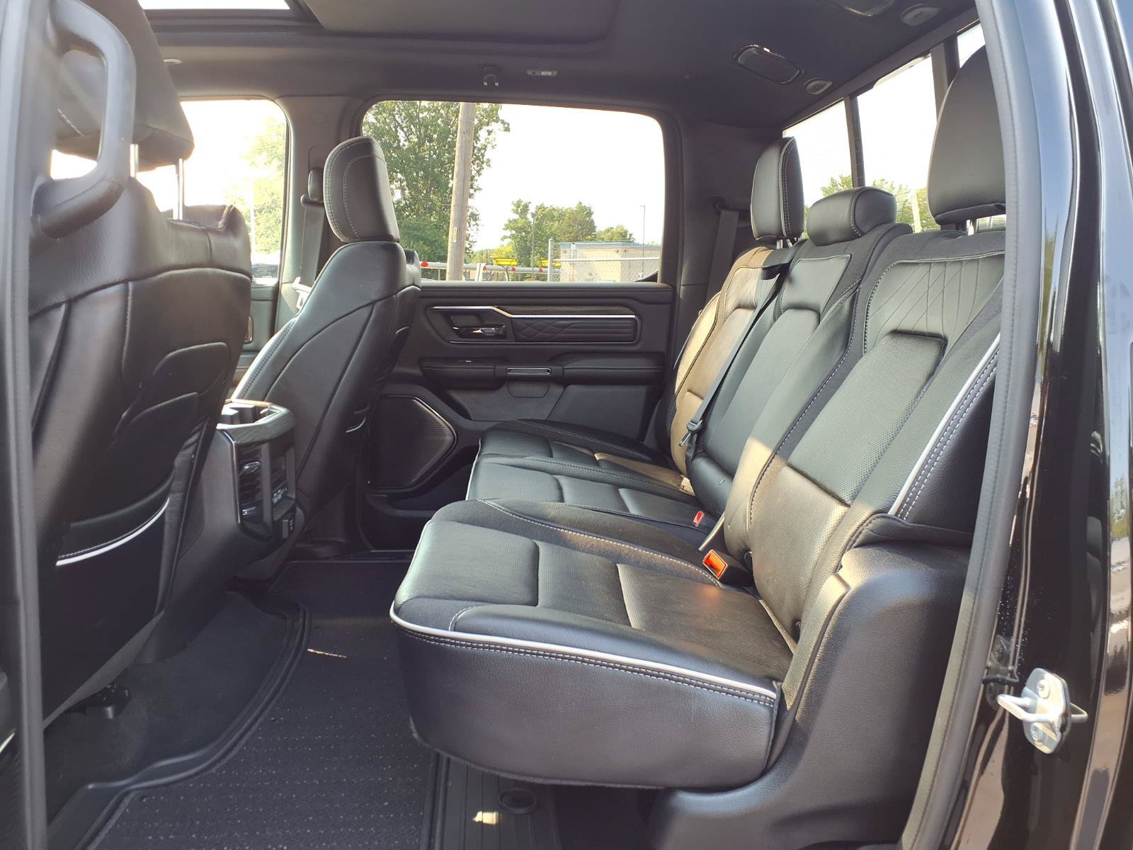 Used 2025 RAM 1500 Limited AWD/4WD image 18