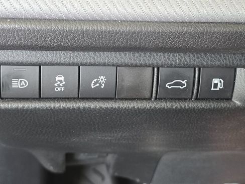 Used 2025 Toyota Camry SE AWD/4WD image 28