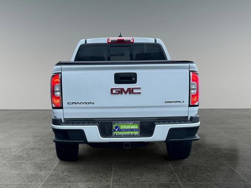 Used 2018 GMC Canyon Denali image 6