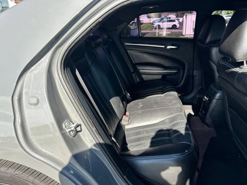Used 2019 Chrysler 300 S RWD image 18