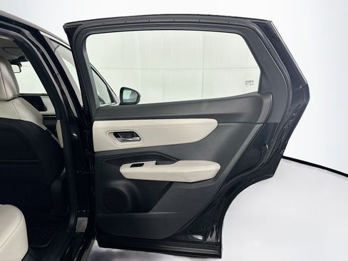 Used 2023 Nissan Ariya FWD image 30