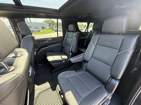 Used 2023 Cadillac Escalade ESV Premium Luxury w/ Performance Package AWD/4WD image 18