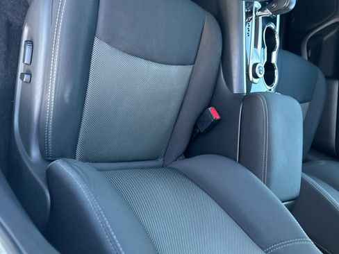 Used 2017 Nissan Pathfinder SV w/ SV Cold Weather Package image 16