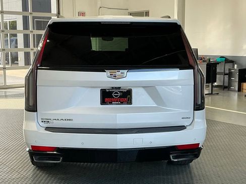 Used 2021 Cadillac Escalade ESV Sport Platinum RWD image 31
