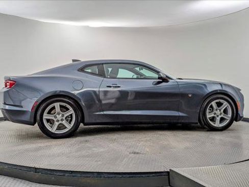 Used 2023 Chevrolet Camaro LT image 9