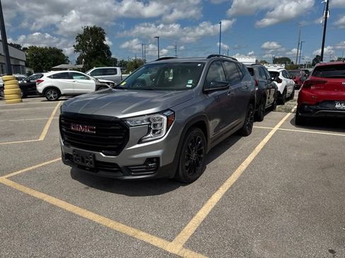 Used 2023 GMC Terrain SLT w/ Tech Package AWD/4WD image 2