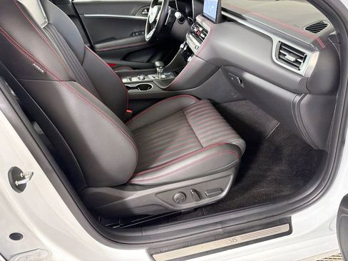 Used 2025 Genesis G70 2.5T w/ Sport Prestige Package RWD image 15