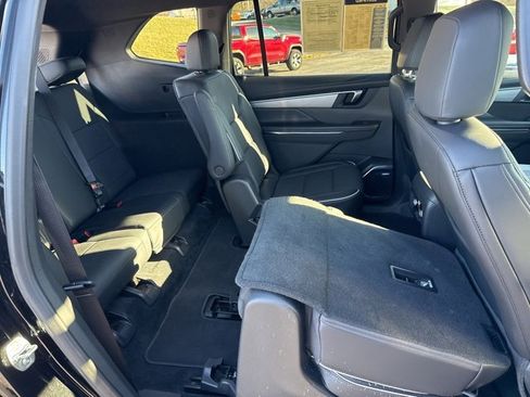 Certified 2025 Buick Enclave Preferred image 29