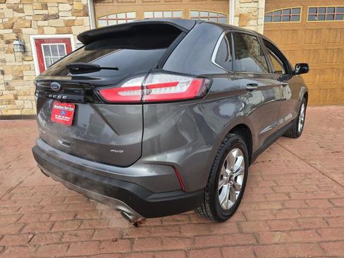 Used 2024 Ford Edge Titanium image 3