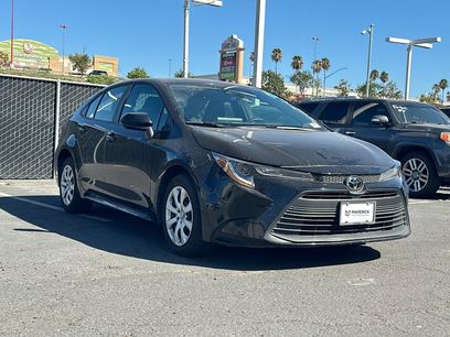 Used 2025 Toyota Corolla LE