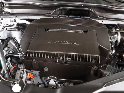 Used 2024 Honda Pilot EX-L image 32