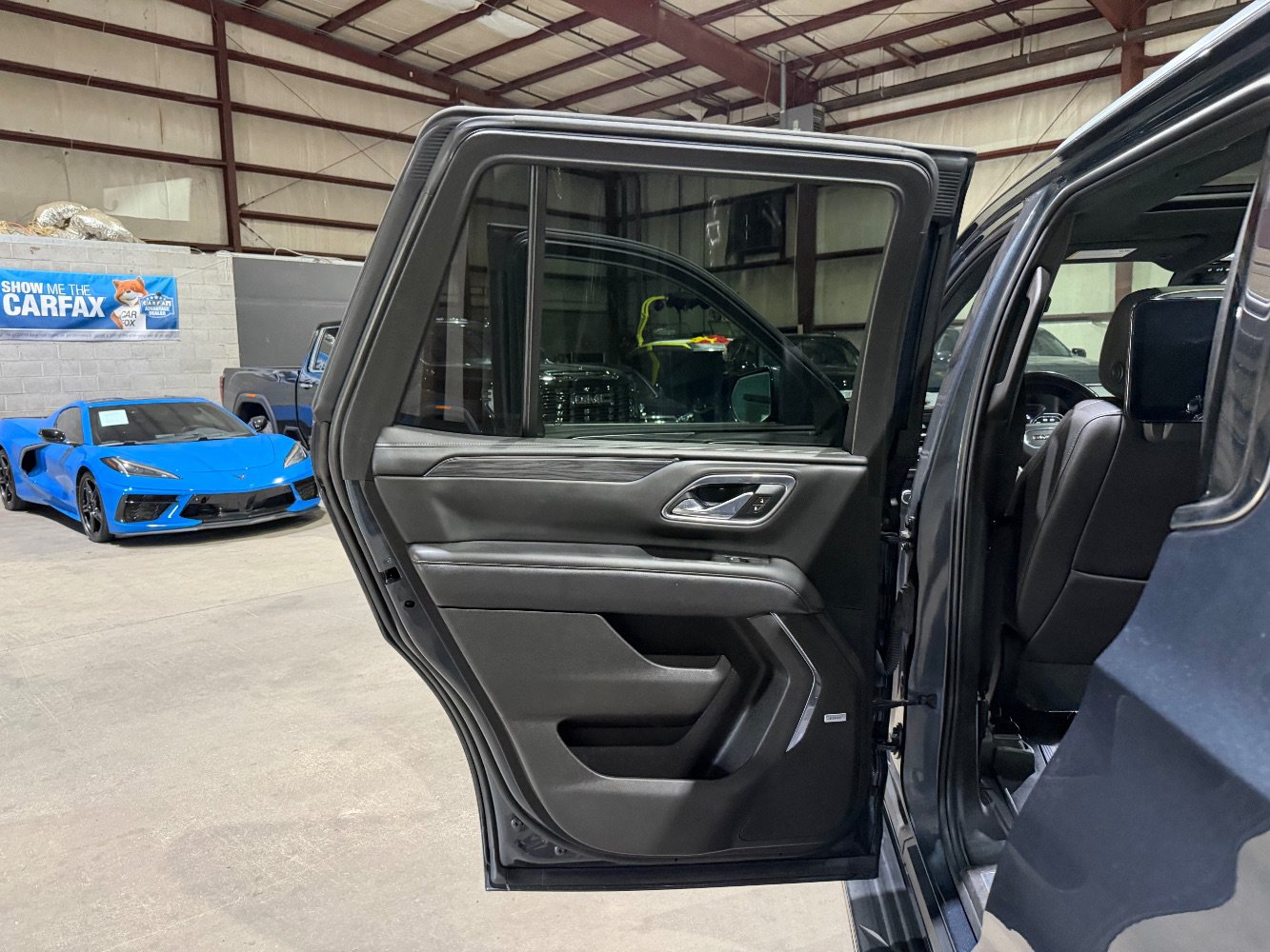 Used 2021 GMC Yukon SLT w/ SLT Luxury Plus Package RWD image 14