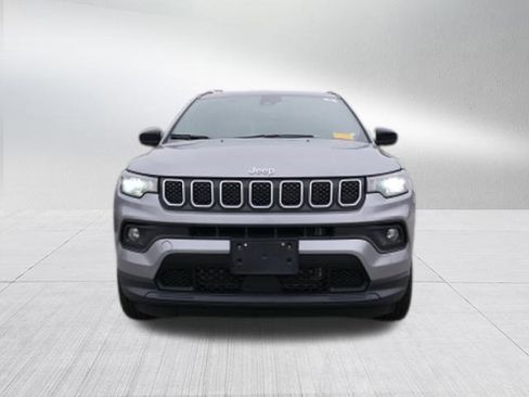 Used 2024 Jeep Compass Latitude image 8