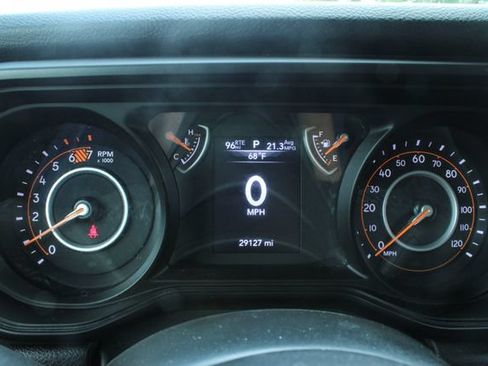Used 2025 Jeep Wrangler Sport AWD/4WD image 23