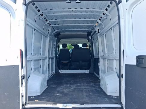 Used 2023 RAM ProMaster 2500 FWD image 5