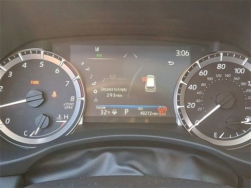 Certified 2024 Toyota Highlander XLE image 27