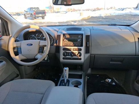 Used 2010 Ford Edge SE image 10