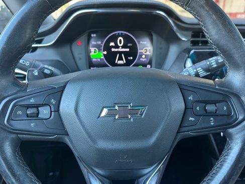 Used 2023 Chevrolet Bolt LT w/ Infotainment Package FWD image 22