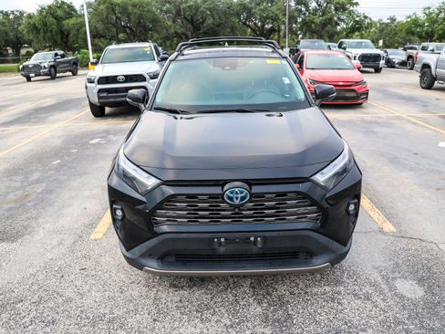 Used 2022 Toyota RAV4 Limited AWD/4WD image 5
