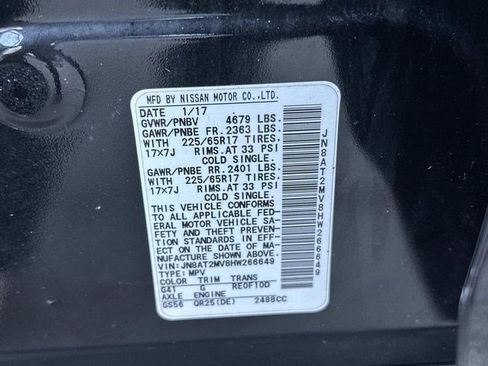 Used 2017 Nissan Rogue S image 33