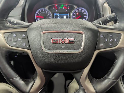Used 2018 GMC Terrain Denali w/ Advanced Safety Package AWD/4WD image 9