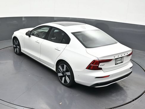 Certified 2024 Volvo S60 T8 Plus AWD/4WD image 19