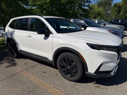 Used 2023 Honda CR-V Sport Touring image 3