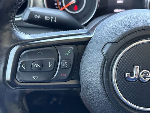 Used 2019 Jeep Wrangler Sport AWD/4WD image 16