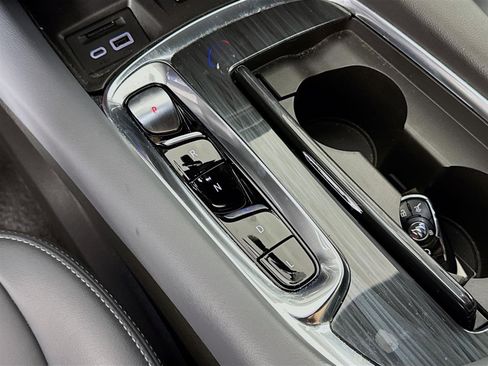 Certified 2024 Buick Enclave Essence w/ Experience Buick Package image 19