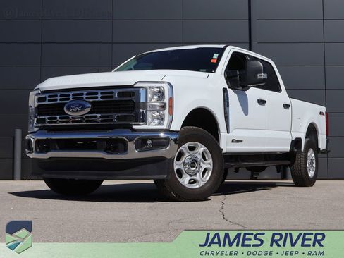 Used 2025 Ford F250 XLT image 1