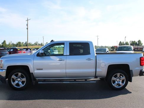 Used 2018 Chevrolet Silverado 1500 LT w/ Texas Edition RWD image 6