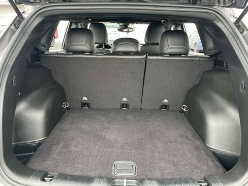 Used 2024 Jeep Compass Trailhawk image 9