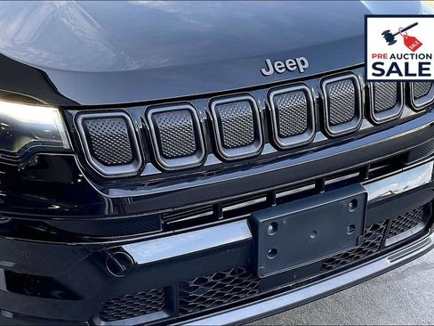 Used 2022 Jeep Compass High Altitude AWD/4WD image 30