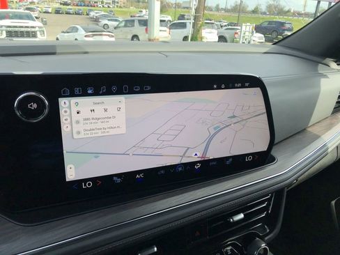 Used 2025 Chevrolet Tahoe LT image 31