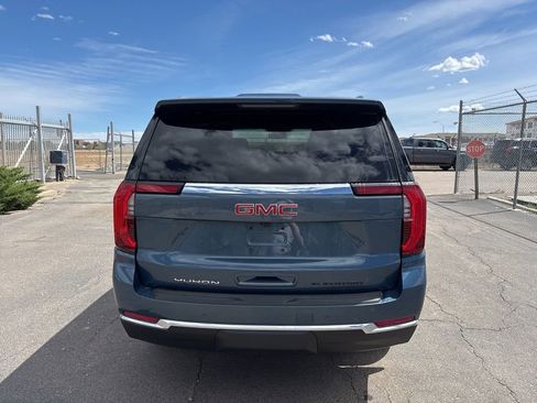 Used 2025 GMC Yukon Elevation image 5